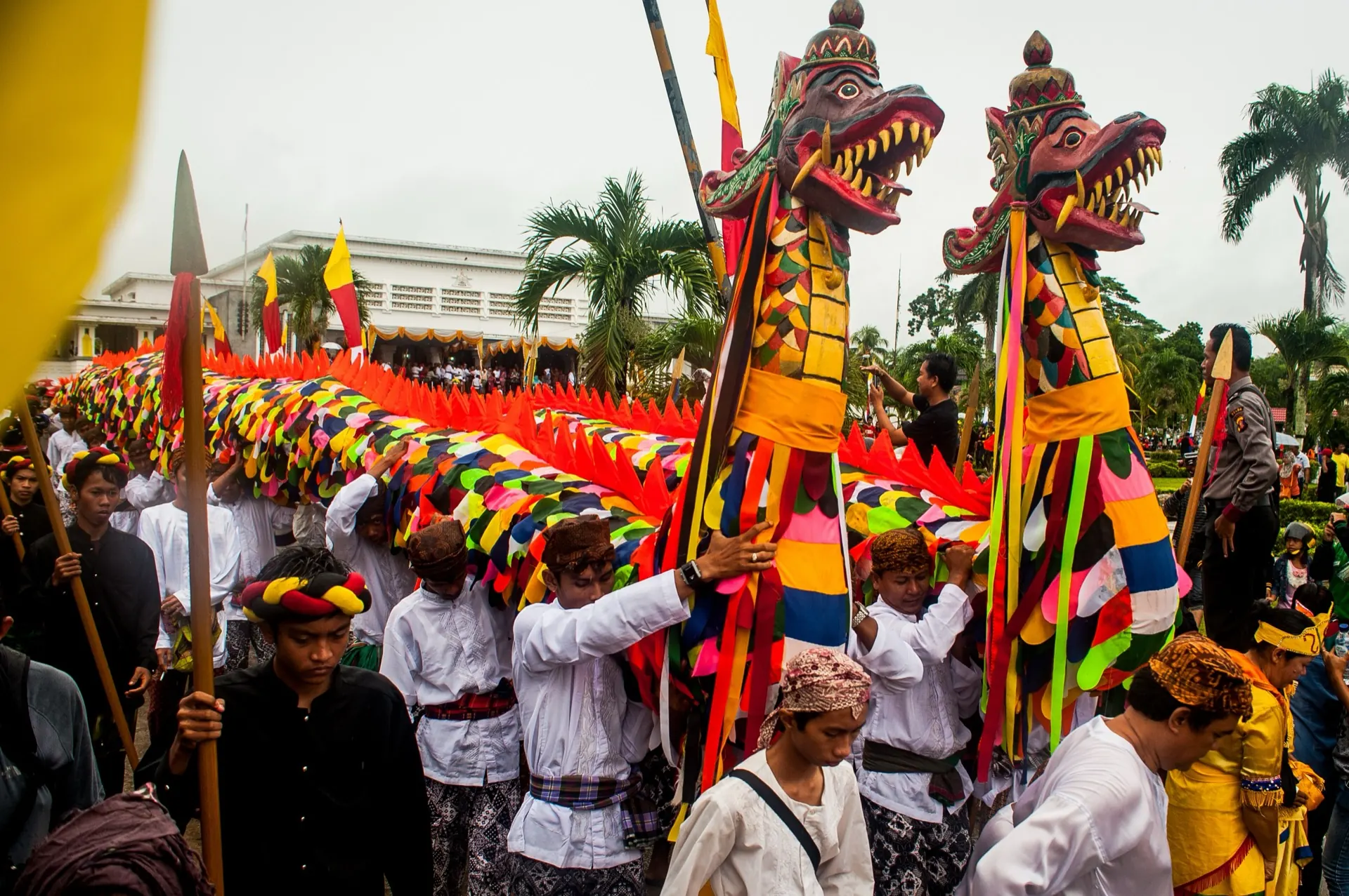 Tradisi Mengulur Naga, Kutai Kartanegara